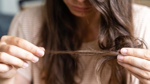 10 trucos infalibles para revitalizar tu cabello en tiempo récord.